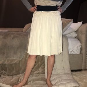 Poleci Cream Skirt w/ Floral Detail